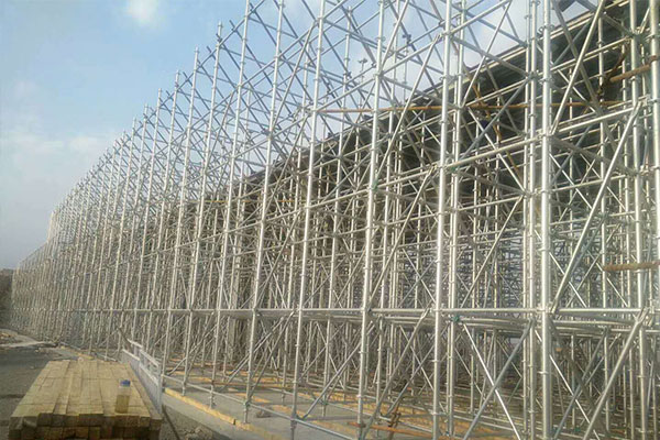 長(zhǎng)春盤扣式腳手架租賃(圖1) 長(zhǎng)春盤扣式腳手架租賃(圖1)